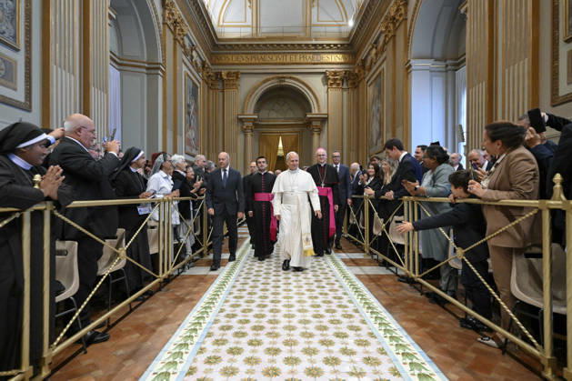 Vatican: Pope Leo XIV meets with members of the St Peter’s Circle