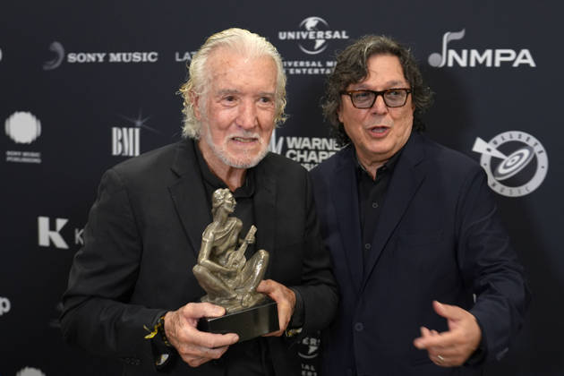 Musik, Latin Songwriters Hall of Fame Award in Miami