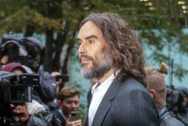 Celebrity, Prozess gegen Russell Brand in London