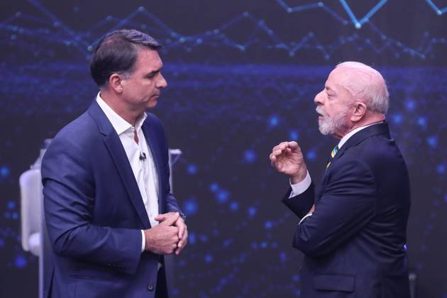 Brazilian presidential election: TV debate between Lula da Silva and Flavio Bolsonaro in São Paulo