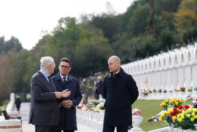 Großbritannien, Premierminister Andy Burnham empfängt The Jarrow in London