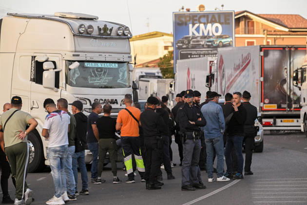 Italy: Protest by lorry drivers in Calabria