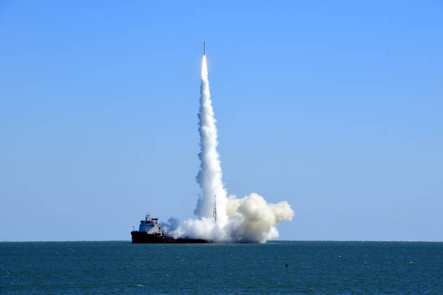 China, Start einer CERES-1-Y8-Trägerrakete vor Rizhao