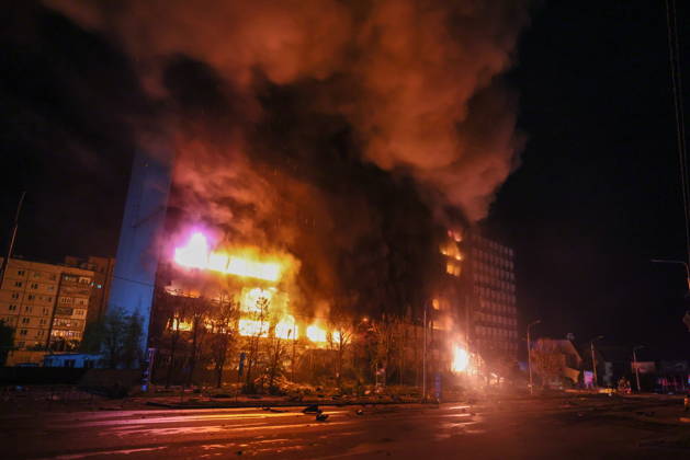 War in Ukraine: Fire following a Ukrainian drone attack in Luhansk