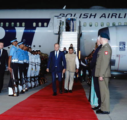 India, visit by Donald Tusk