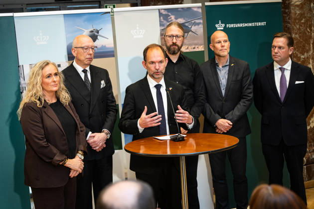 Dänemark, Pressekonferenz nach Beschluss von Beschaffung von Langstreckenraketen in Kopenhagen