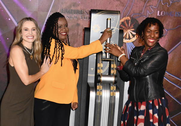 Celebrity, Kristen Bell besucht das Empire State Building in New York