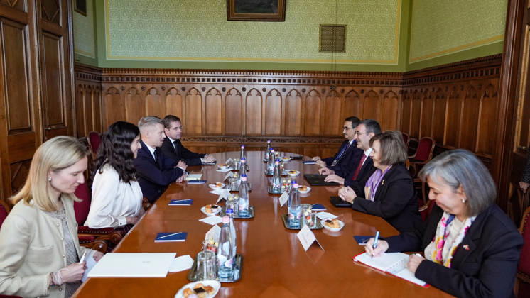Hungary: Cevdet Yilmaz visits Budapest