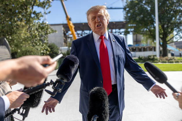 USA, Zwischenwahlen, Donald Trump auf dem Weg zum Wahlkampf in Florida