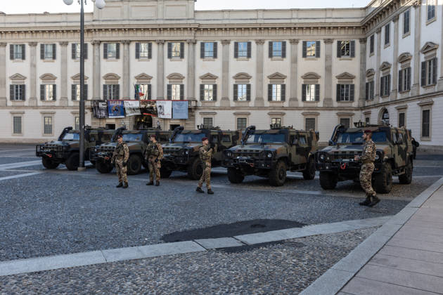Italy: Soldiers deployed in Milan to provide protection against violent protests