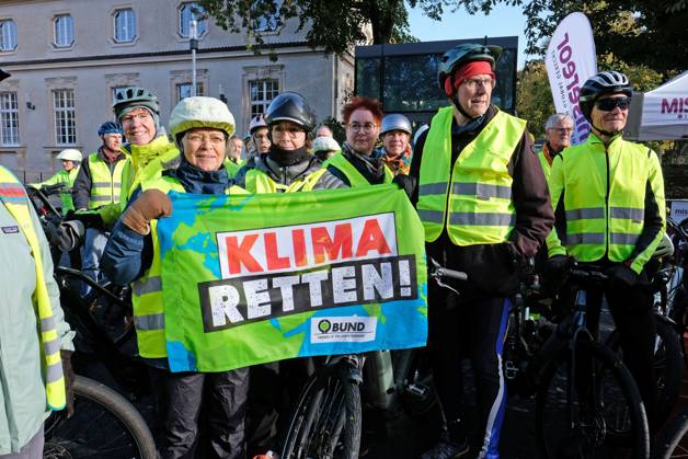 North Rhine-Westphalia, ‘Deutschlandticket instead of a fuel discount’: Launch of the Road2COP31 campaign in Aachen