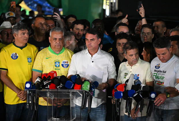 Präsidentschaftswahlen in Brasilien, Flavio Bolsonaro Pressekonferenz in Brasilia