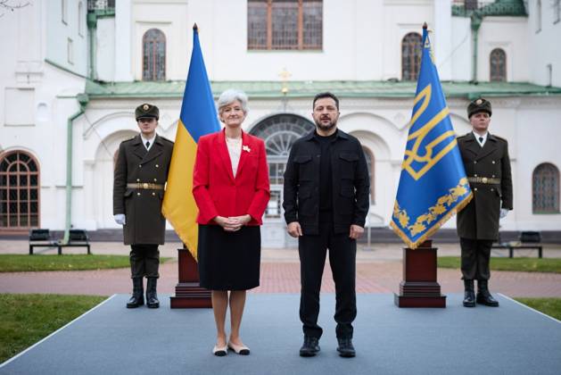 Ukraine: Volodymyr Zelenskyy meets newly appointed ambassadors