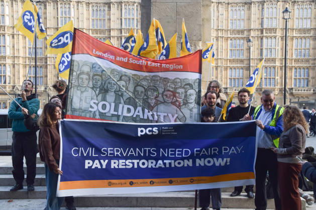 United Kingdom: Protest against the high cost of living in London