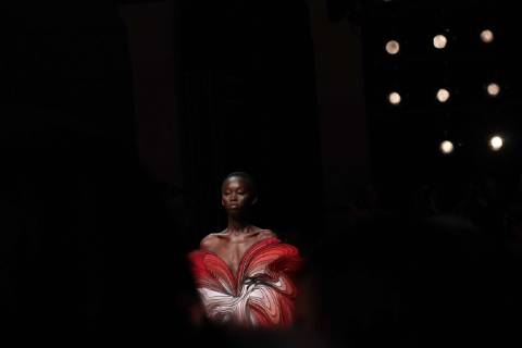 Paris Fashion Week - Iris van Herpen Haute Couture