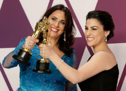 Oscars 2019 - Best Documentary Short about Menstruation, Period. End of Sentence.