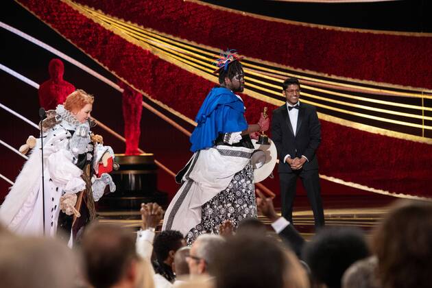 Oscars 2019 - Melissa McCarthy and Brian Tyree Henry present the category Best Costume Painting