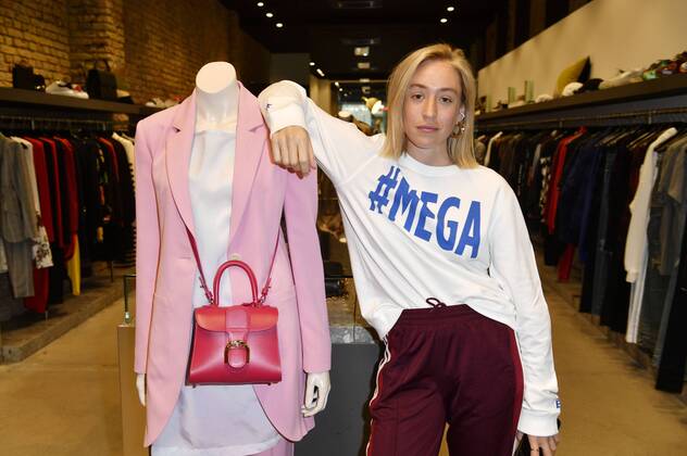 Fashion Influencer - Sonia Lyson
