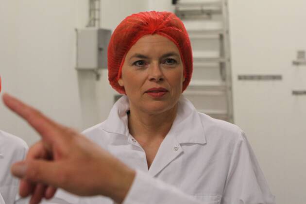 Rügen, Julia Klöckner visits Euro-Baltic Fischverarbeitungs GmbH in Sassnitz