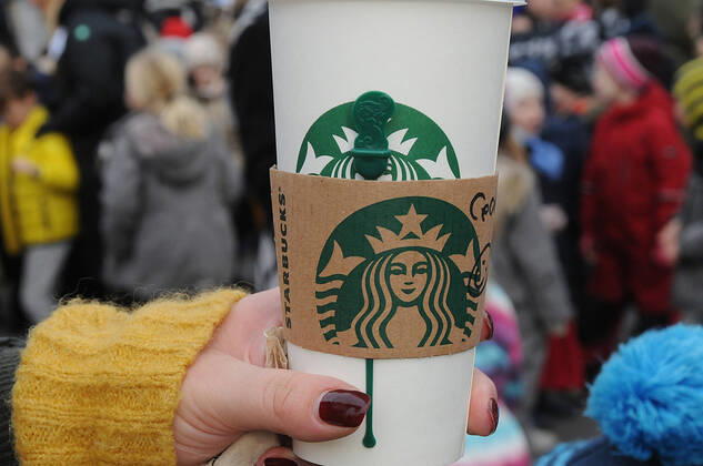 Starbucks demands money for paper cups in Berlin and Hamburg