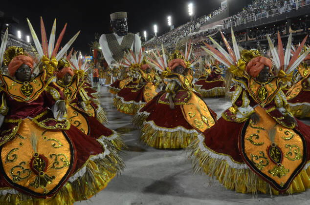 Carnival in Rio de Janeiro, Samba schools parade through the Sambodromo
