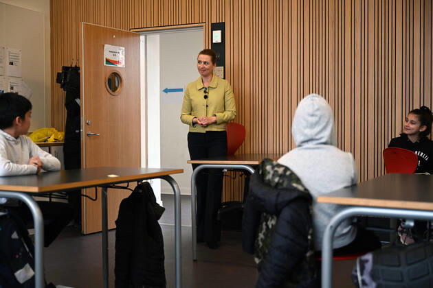 Coronavirus in Dänemark, Mette Frederiksen eröffnet die Lykkebo-Schule in Valby