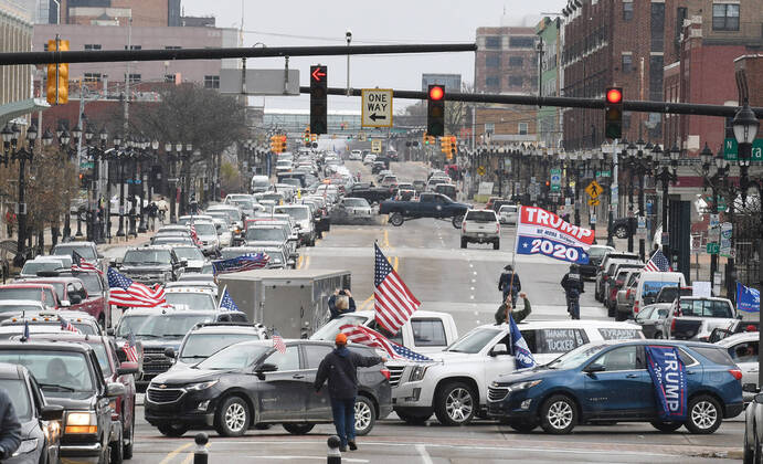Coronavirus in den USA, Trump-Anhänger protestieren gegen Gouverneurin Whitmer in Lansing, Michigan