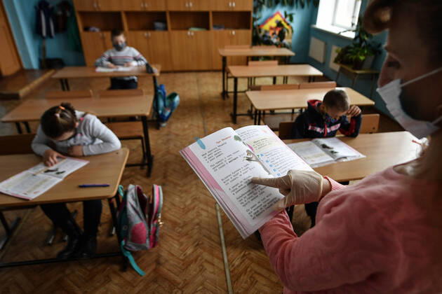 Coronavirus in Russland, Wiederbeginn des Unterrichts an einer Schule bei Wladiwostok