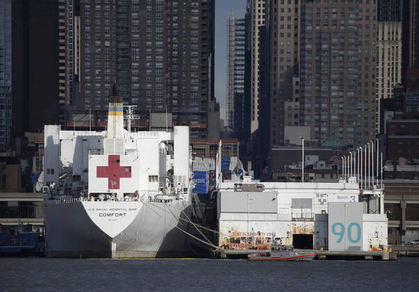 Coronavirus in USA, Hospitalschiff USNS Comfort Navy am Pier 90 in New York City