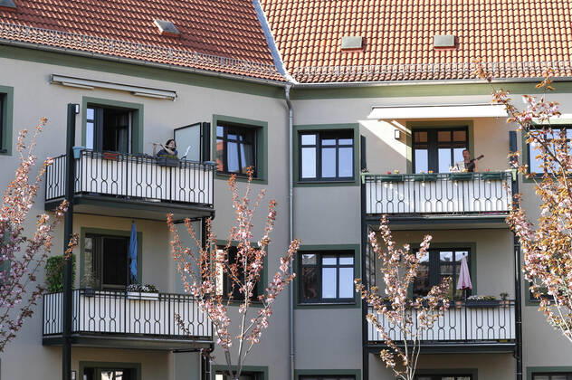Coronavirus, Balkon-Konzert in Halle an der Saale