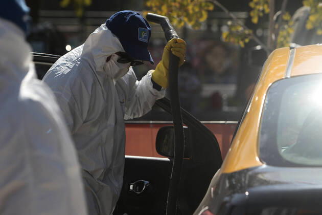 Coronavirus in Chile, Desinfektionsservice für Taxen in Santiago