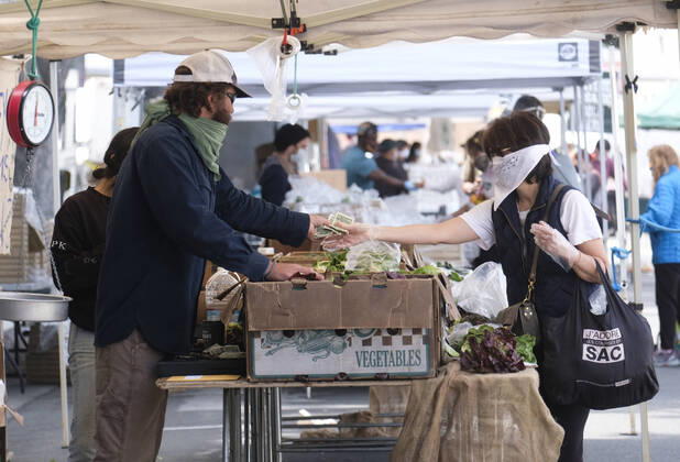 Coronavirus in den USA, Wochenmarkt in Los Angeles
