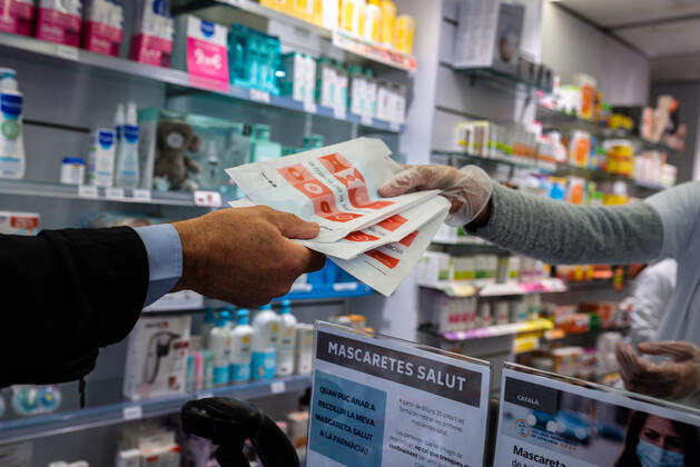 Coronavirus in Spanien, Verteilung von Mundschutzmasken an die Einwohner Gironas