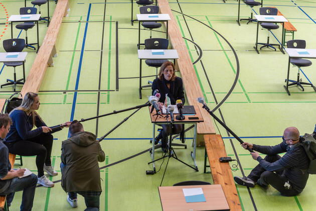 Coronavirus in Schleswig-Holstein, Karin Prien gibt Pressetermin in Kieler Gesamtschule