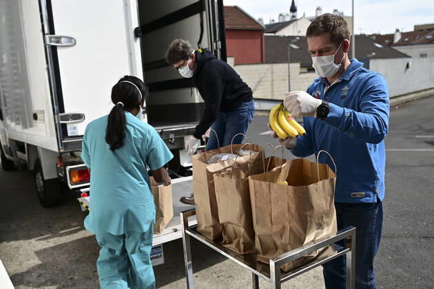 Coronavirus in Frankreich, Lebensmittellieferungen für ältere Mitbürger