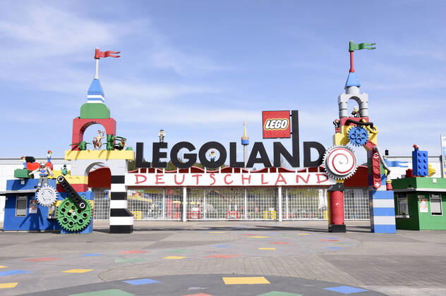 Coronavirus in Bayern, Geschlossenens Legoland bei Günzburg