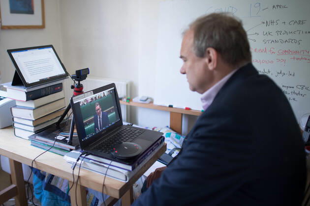 Coronavirus in Großbritannien, Fragen an den Premierminister per Videokonferenz