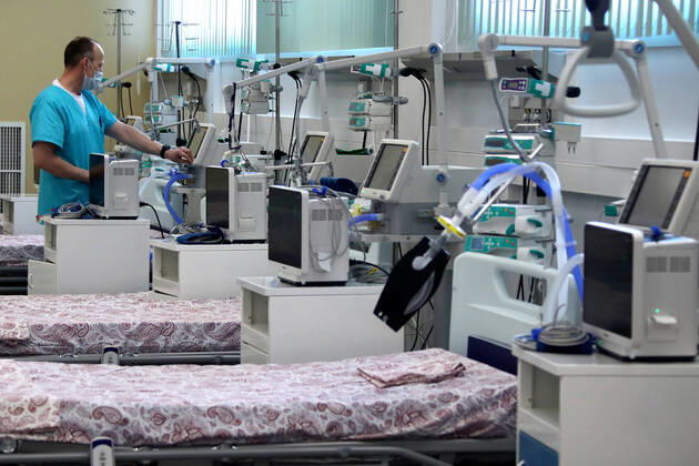 Coronavirus in Russland, 800-Betten-Zentrum für Infektionskrankheiten im Dorf Woronowskoi