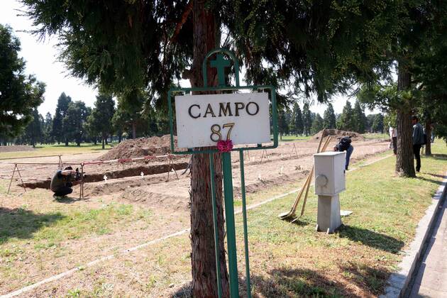 Coronavirus in Italien, Virus-Opfer auf Feld 87 des Hauptfriedhof in Mailand
