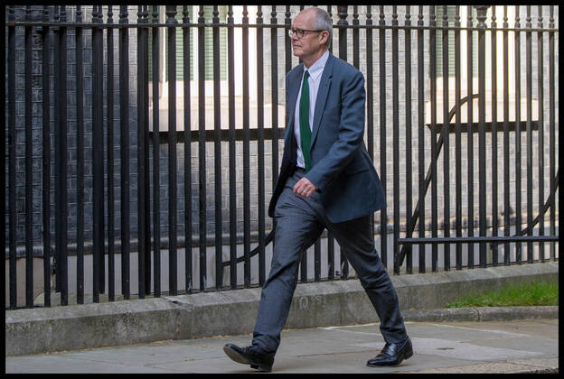 Coronavirus in Großbritannien, Briefing in 10 Downing Street in London