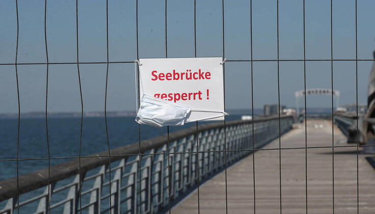 Coronavirus in Deutschland, Leeres Niendorf mit gesperrter Seebrücke