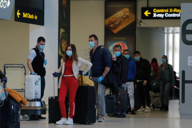Coronavirus in Rumänien, Eindrücke vom Flughafen in Bukarest