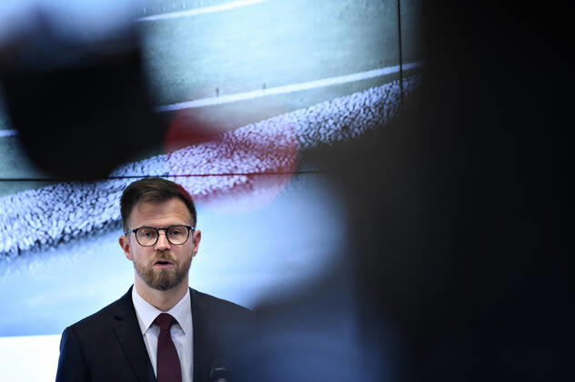 Coronavirus in Dänemark, Transportminister Benny Engelbrecht Pressekonferenz