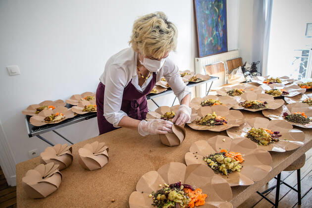 Coronavirus in Frankreich, Marie Chavarot versorgt medizinisches Personal in Paris mit Lunchboxen