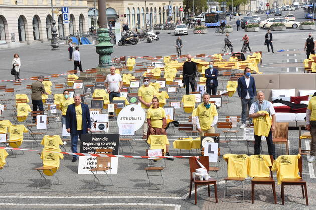 Coronavirus in Bayern, Restaurantbetreiber protestieren auf dem Odeonsplatz in München