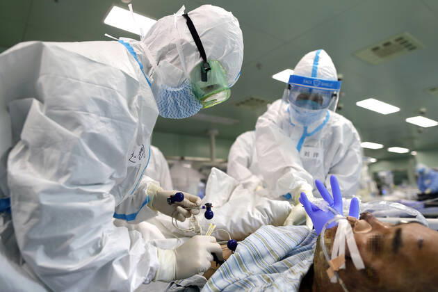 Coronavirus in China, Versorgung eines Patienten im Wuhan Union Hospital